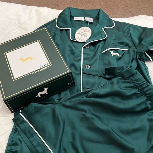 Peter Alexander Pajamas Bnwt Peter Alexander Green Satin Set Poshmark